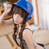 是三不是世《日式小背带》主题写真：25张全套美图