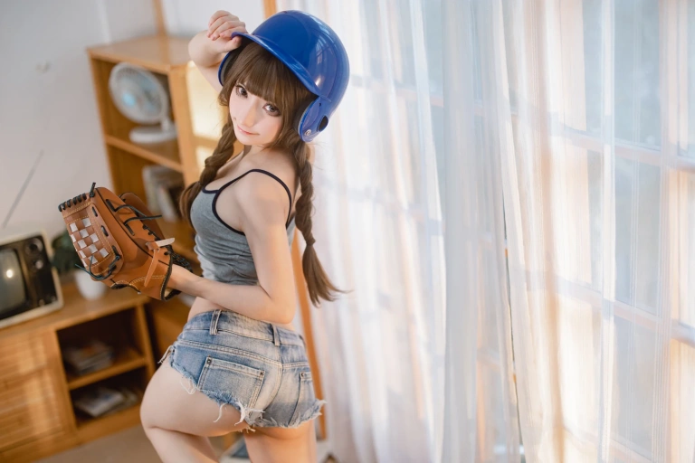 是三不是世《日式小背带》主题写真：25张全套美图