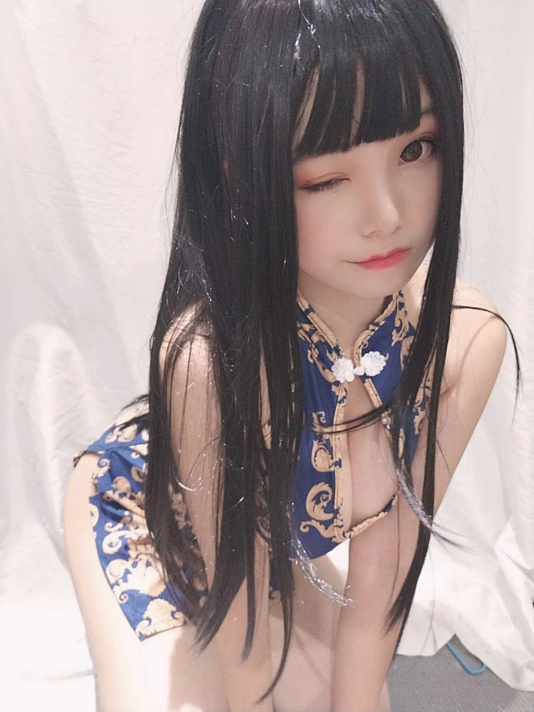 蜜汁猫裘《旗袍姐姐》主题写真：29张全套美图
