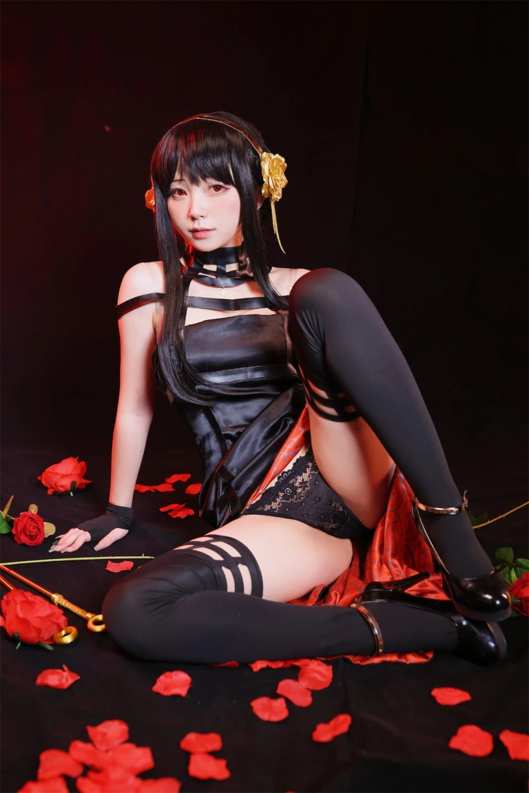 花铃《间谍过家家 约尔太太》主题写真：29张全套美图
