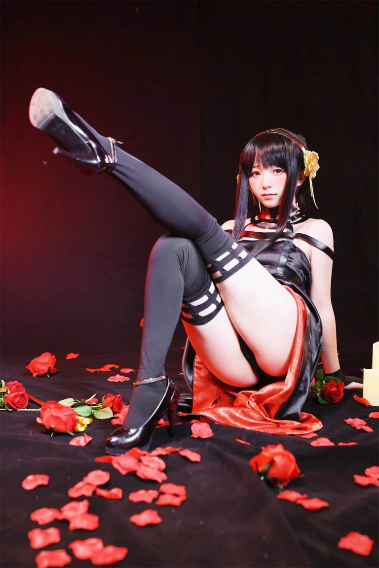 花铃《间谍过家家 约尔太太》主题写真：29张全套美图
