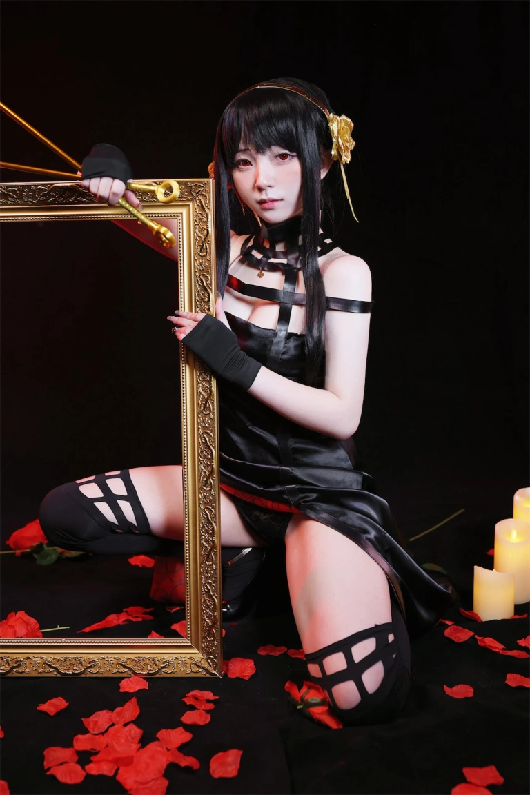 花铃《间谍过家家 约尔太太》主题写真：29张全套美图