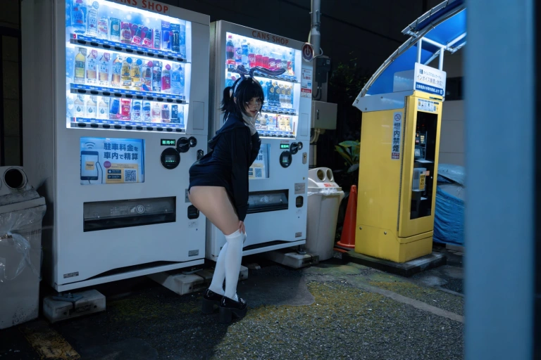 清水凪《东京夜兔贩卖机》主题写真：35张全套美图