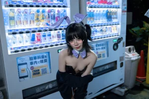 清水凪《东京夜兔贩卖机》主题写真：35张全套美图