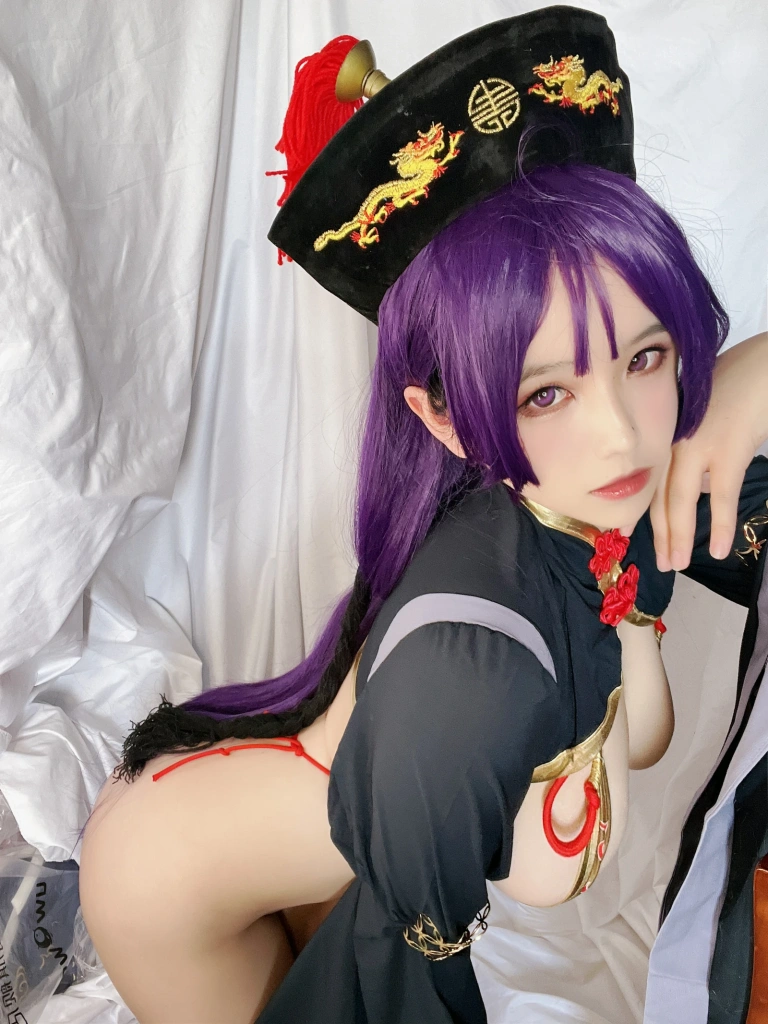 阿半今天很开心《奶光僵尸》主题写真：35张全套美图