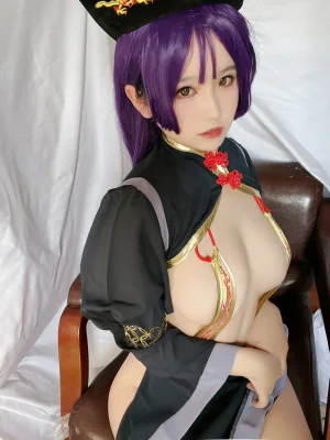 阿半今天很开心《奶光僵尸》主题写真：35张全套美图