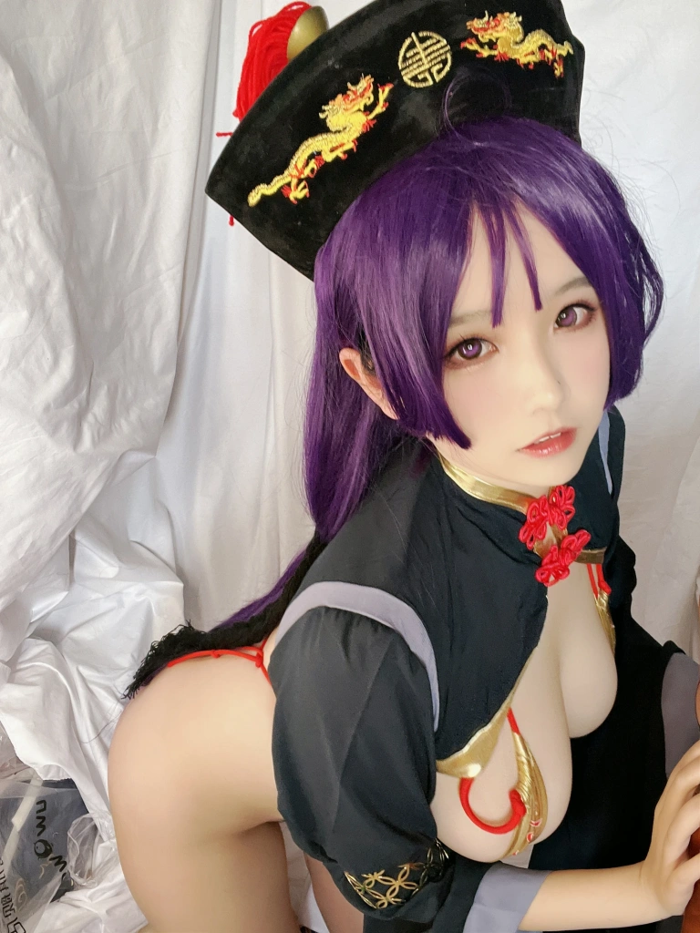 阿半今天很开心《奶光僵尸》主题写真：35张全套美图