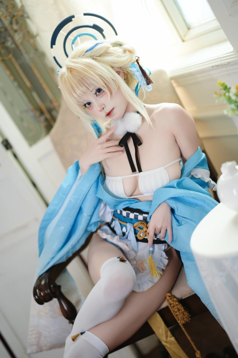 三無人型《蔚蓝档案 飞鸟马时 浴服》主题写真：40张全套美图