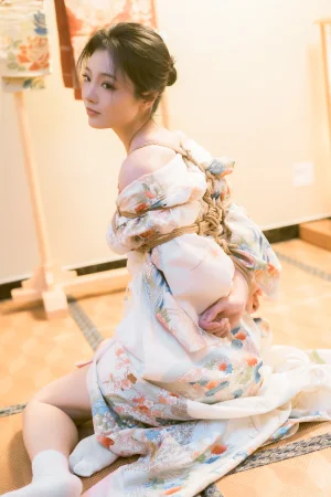 桃良阿宅《紧缚》主题写真：56张全套美图