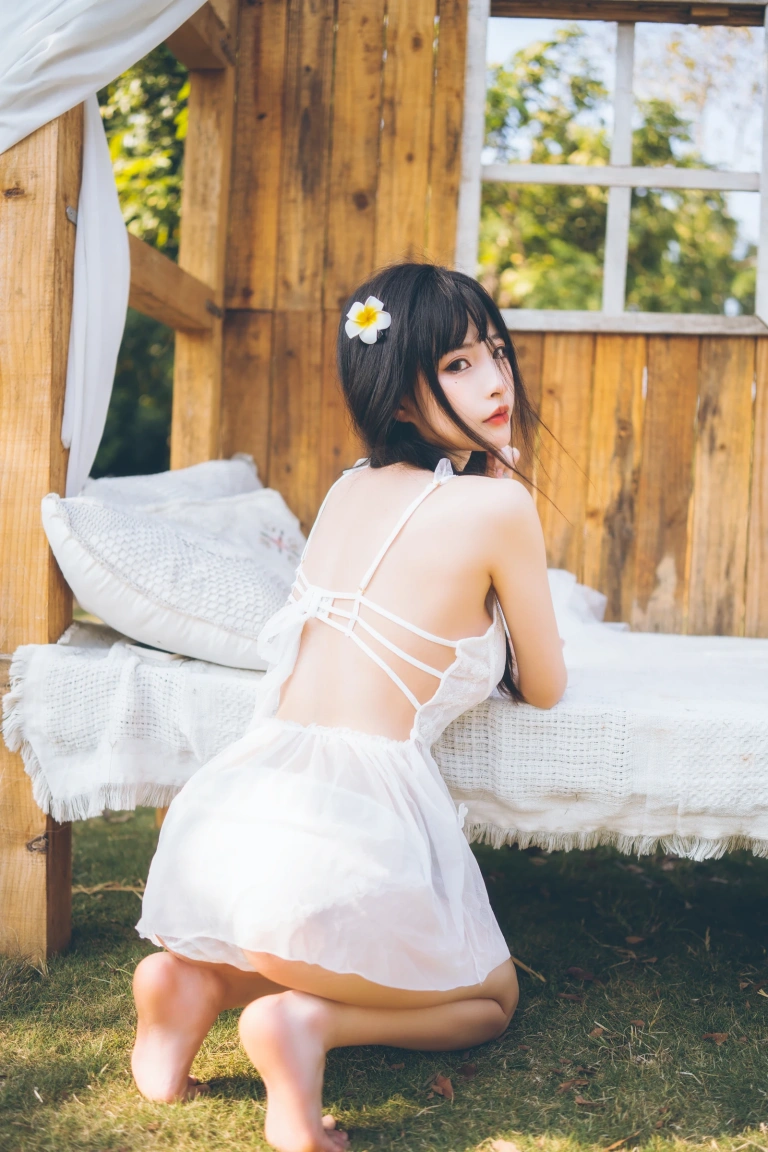 清水由乃《田园蕾丝裙》主题写真：65张全套美图