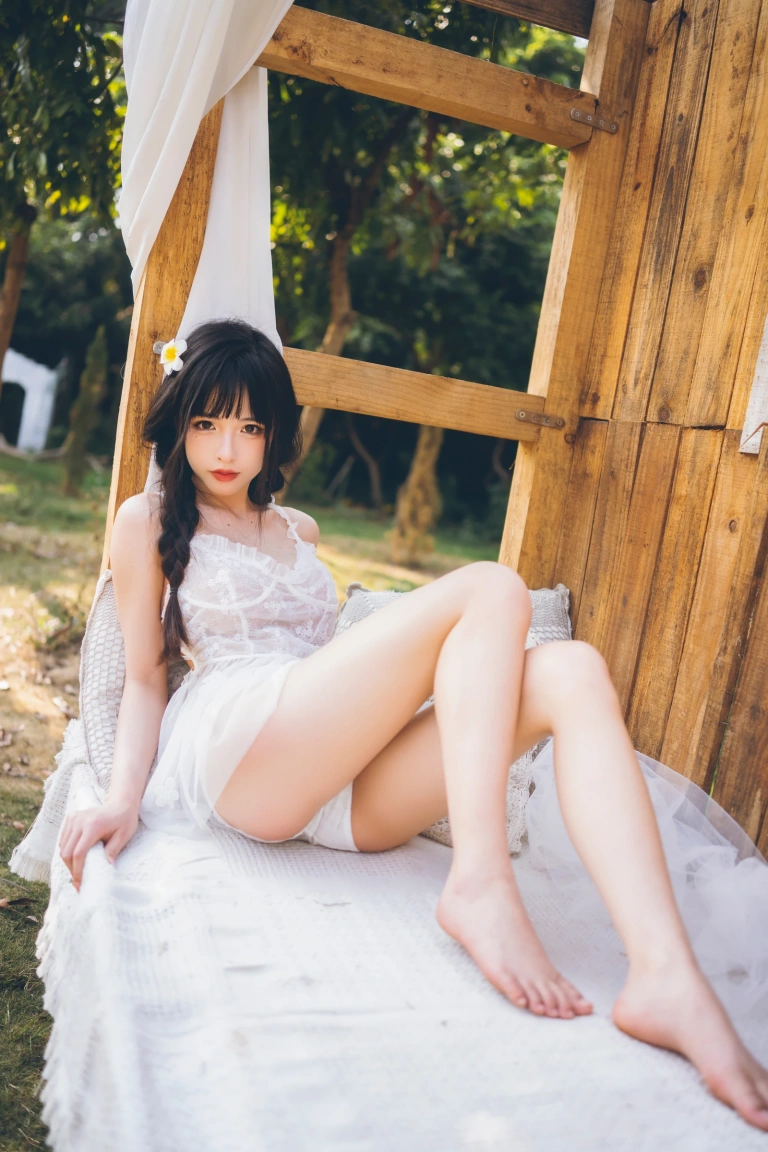 清水由乃《田园蕾丝裙》主题写真：65张全套美图