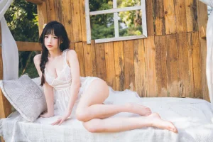 清水由乃《田园蕾丝裙》主题写真：65张全套美图