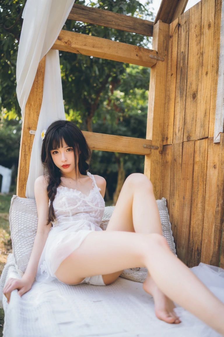 清水由乃《田园蕾丝裙》主题写真：65张全套美图