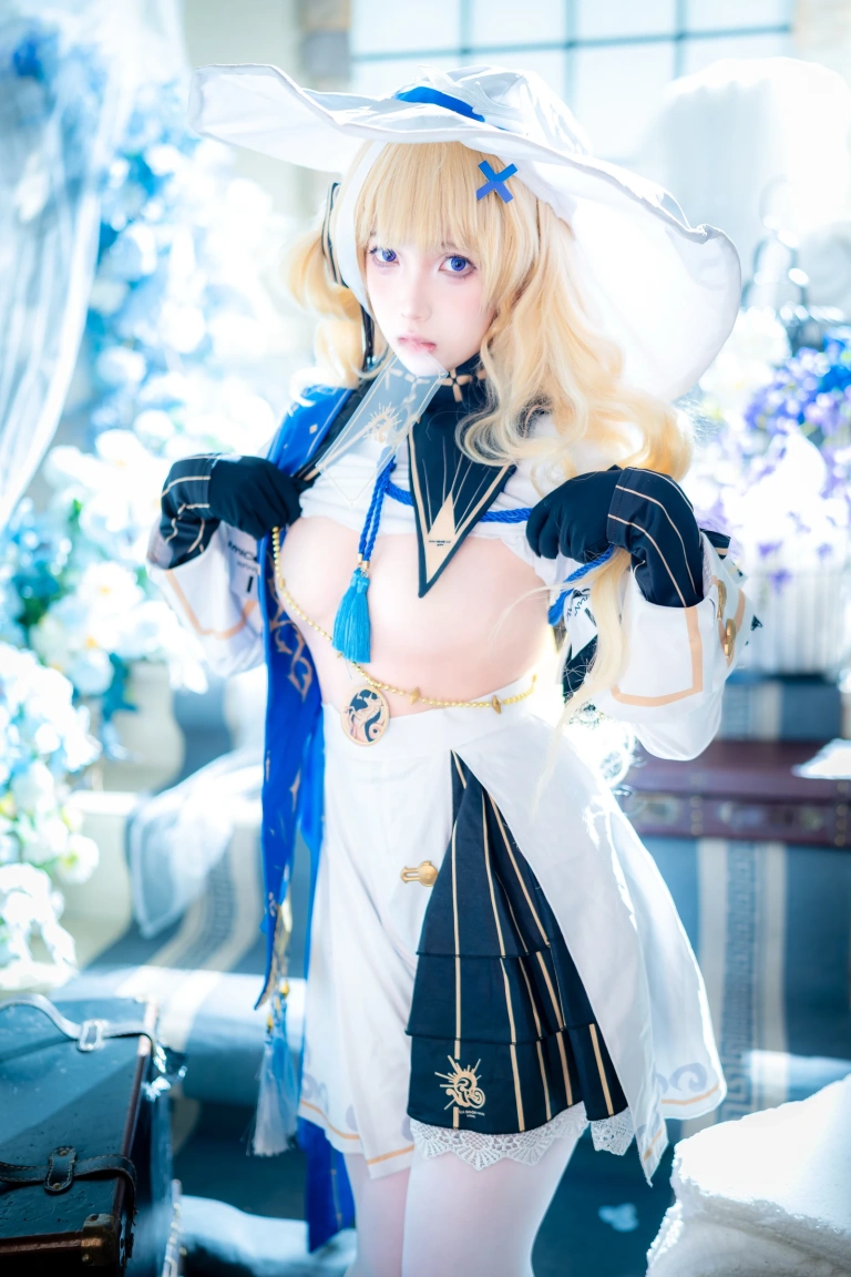 小和甜酒《鸣潮·菲比》主题写真：77张全套美图