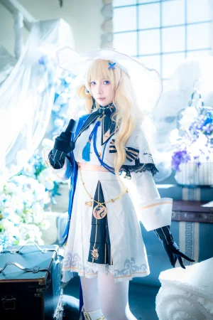 小和甜酒《鸣潮·菲比》主题写真：77张全套美图