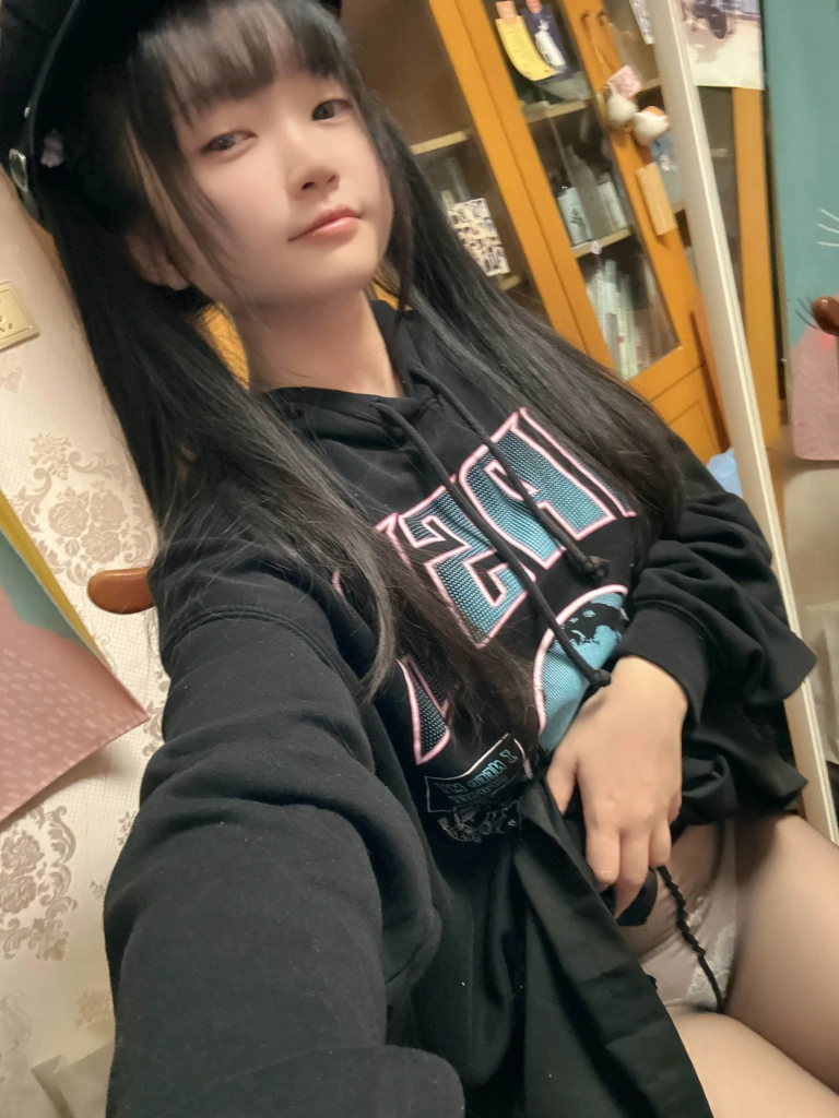 神沢永莉《别看大姐姐啦》主题写真：78张全套美图，含1个视频