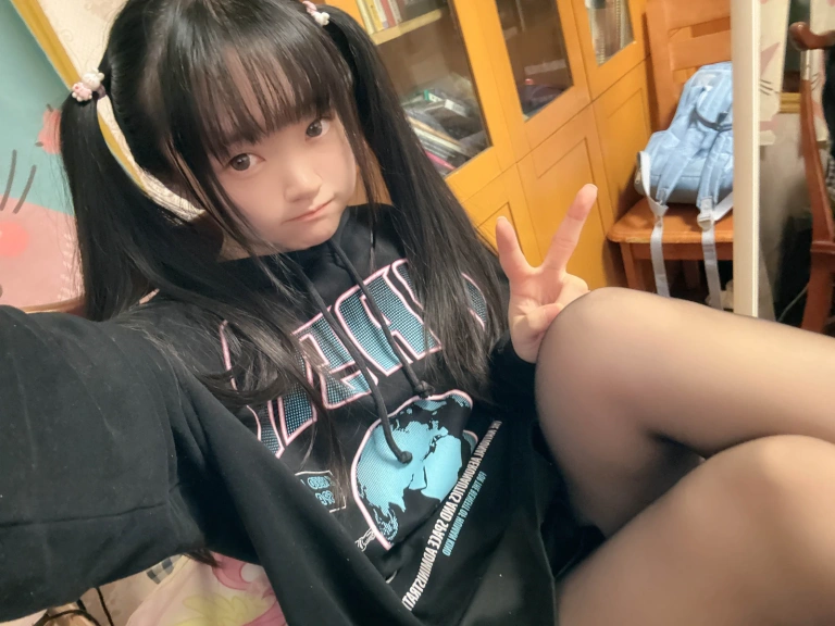 神沢永莉《别看大姐姐啦》主题写真：78张全套美图，含1个视频
