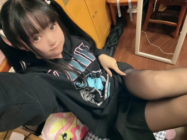 神沢永莉《别看大姐姐啦》主题写真：78张全套美图，含1个视频