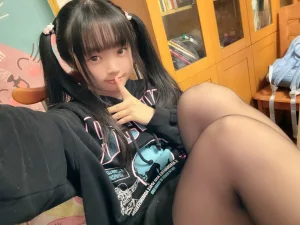 神沢永莉《别看大姐姐啦》主题写真：78张全套美图，含1个视频