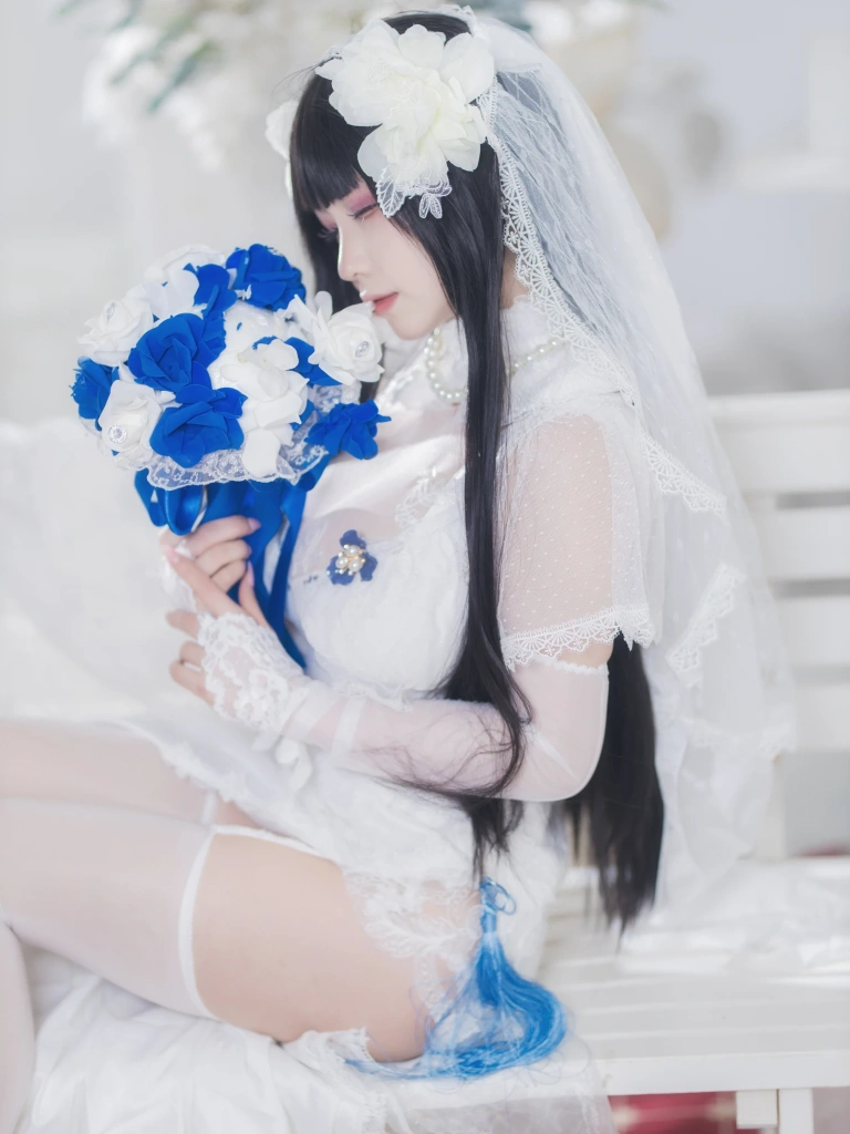 末夜《95式婚纱》主题写真：34张全套美图