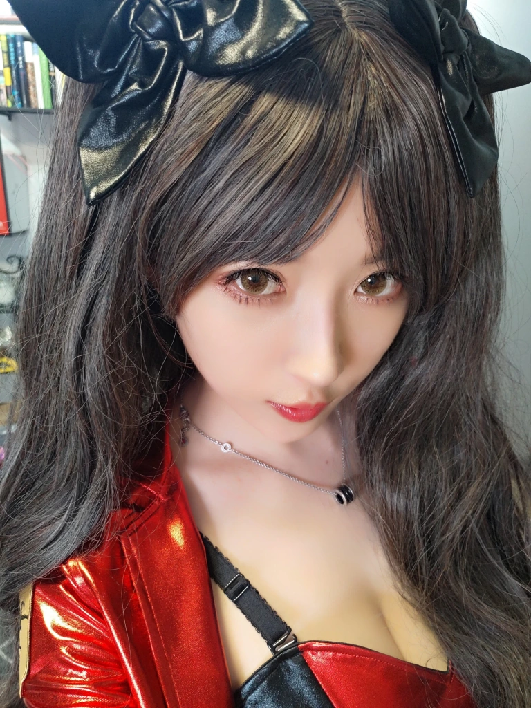 小女巫露娜《远坂凛cos》主题写真：30张全套美图