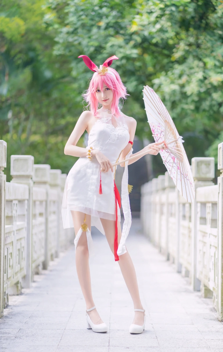 木棉棉《八重樱cos》主题写真：31张全套美图