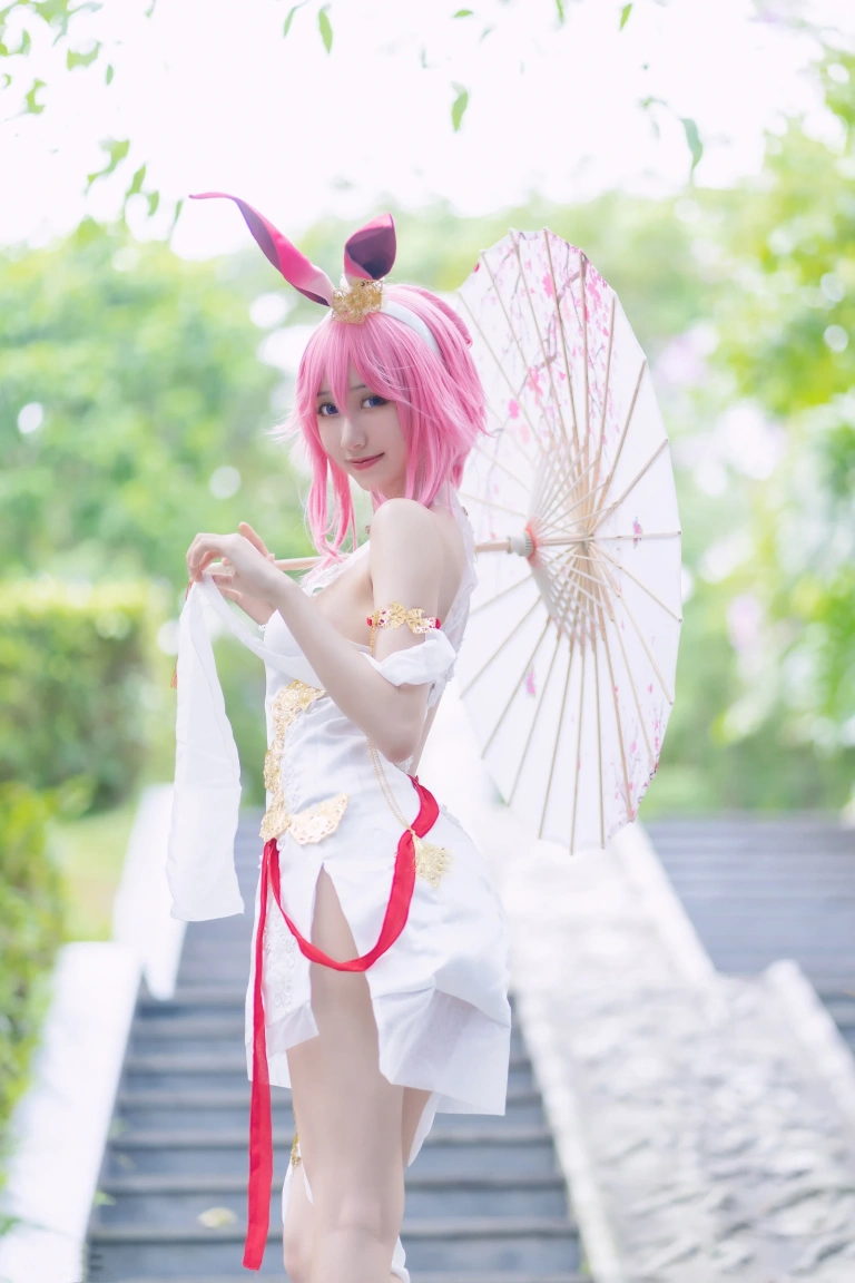 木棉棉《八重樱cos》主题写真：31张全套美图