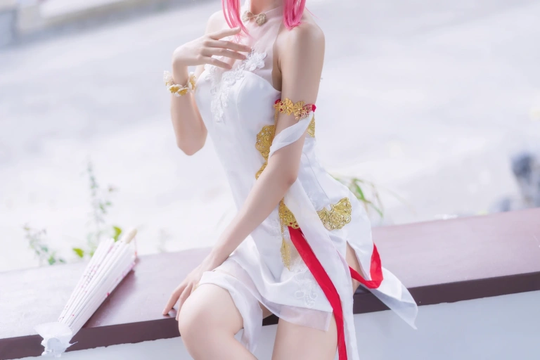 木棉棉《八重樱cos》主题写真：31张全套美图