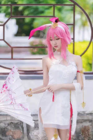 木棉棉《八重樱cos》主题写真：31张全套美图
