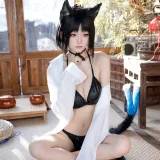 九柒喵《桔梗衬衫》主题写真：10张全套美图