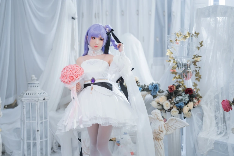 面饼仙儿《独角兽婚纱》主题写真：14张全套美图