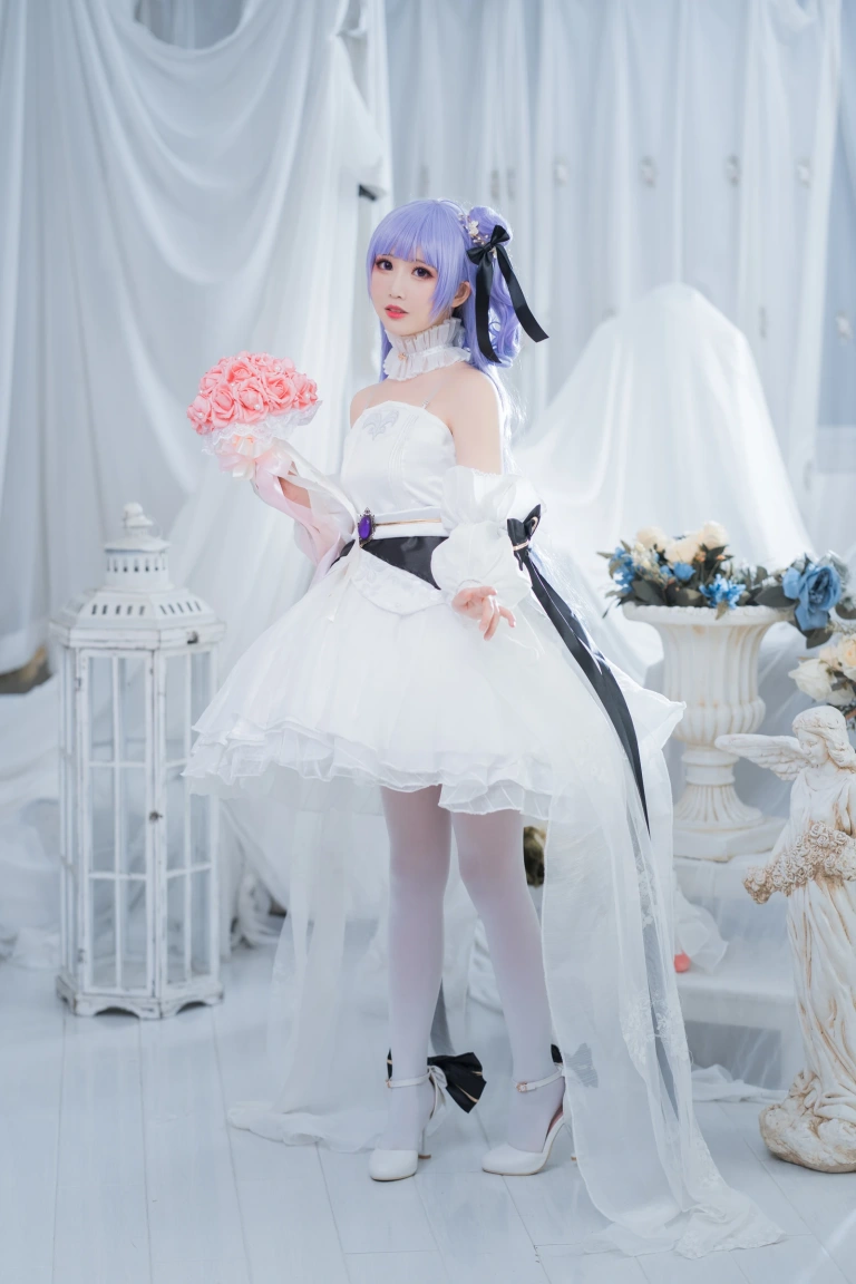 面饼仙儿《独角兽婚纱》主题写真：14张全套美图