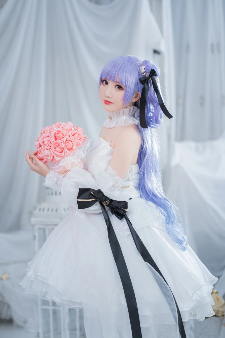 面饼仙儿《独角兽婚纱》主题写真：14张全套美图