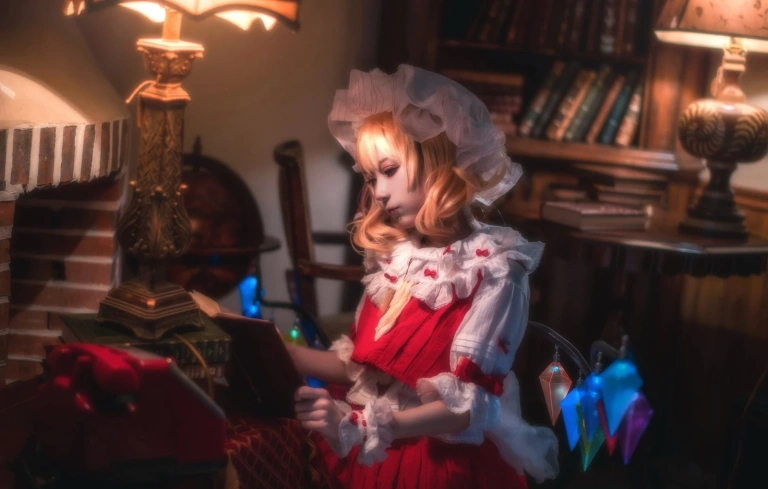 阿包也是兔娘《芙兰朵露》主题写真：14张全套美图