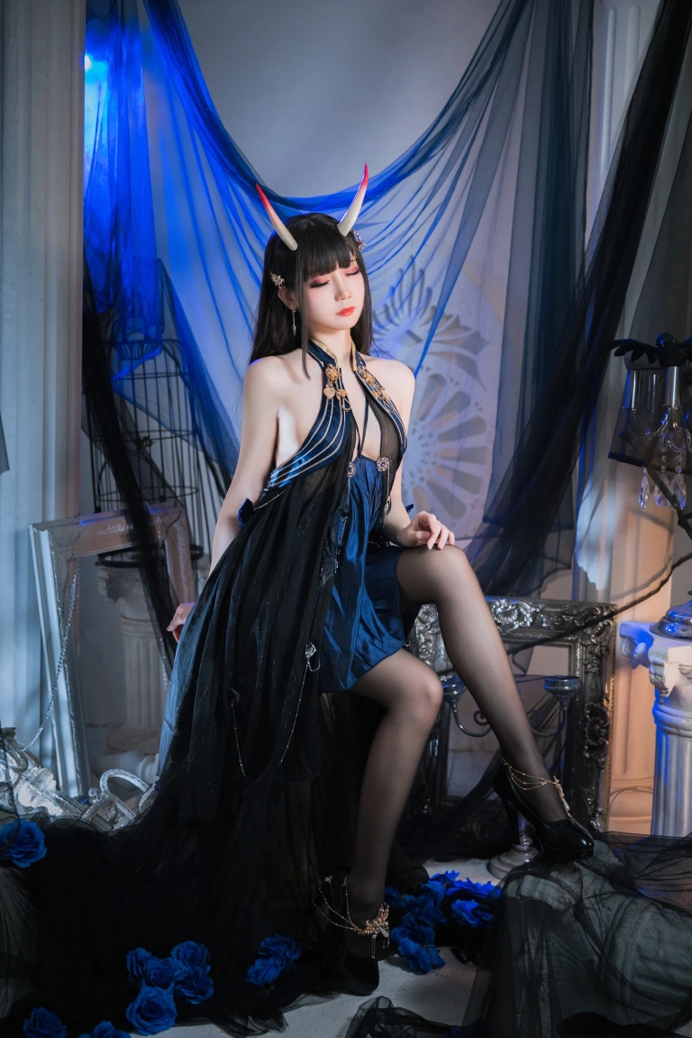 焖焖碳《能代》主题写真：15张全套美图