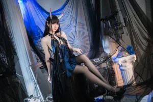 焖焖碳《能代》主题写真：15张全套美图
