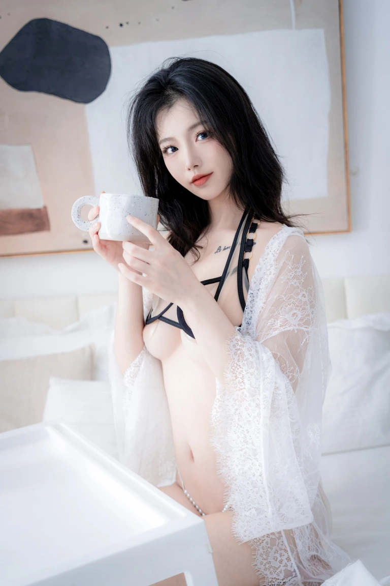 桃良阿宅《唤醒1.0》主题写真：40张全套美图
