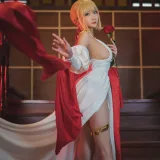 瓜希酱《尼禄英灵正装》主题写真：20张全套美图