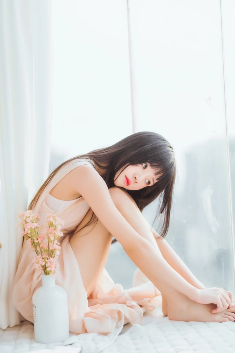 桜桃喵《喵呀》主题写真：30张全套美图
