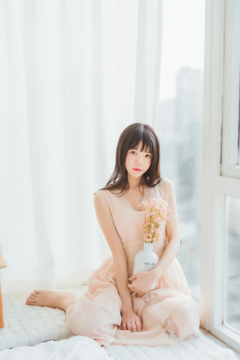 桜桃喵《喵呀》主题写真：30张全套美图