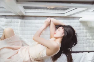 桜桃喵《喵呀》主题写真：30张全套美图