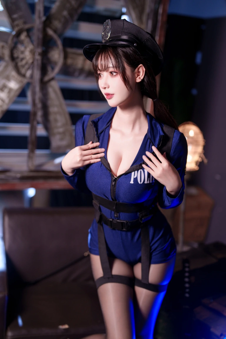 羽生三未《纯狱之风女警》主题写真：31张全套美图