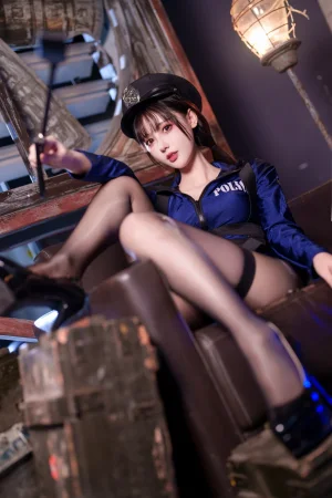 羽生三未《纯狱之风女警》主题写真：31张全套美图