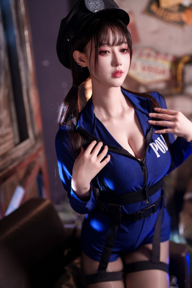 羽生三未《纯狱之风女警》主题写真：31张全套美图