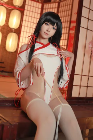 朝霧愛《神社巫女》主题写真：31张全套美图