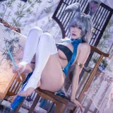 是一只熊仔《镜月》主题写真：40张全套美图