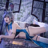 是一只熊仔《镜月》主题写真：40张全套美图