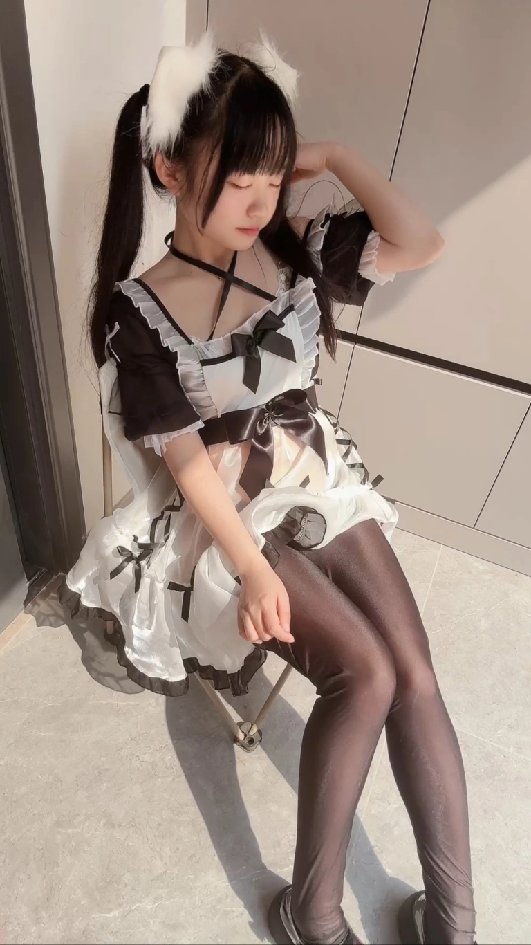 神沢永莉《主人喜欢这套吗》主题写真：63张全套美图，含11个视频
