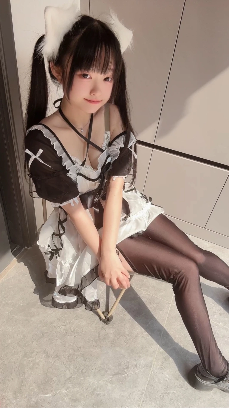神沢永莉《主人喜欢这套吗》主题写真：63张全套美图，含11个视频
