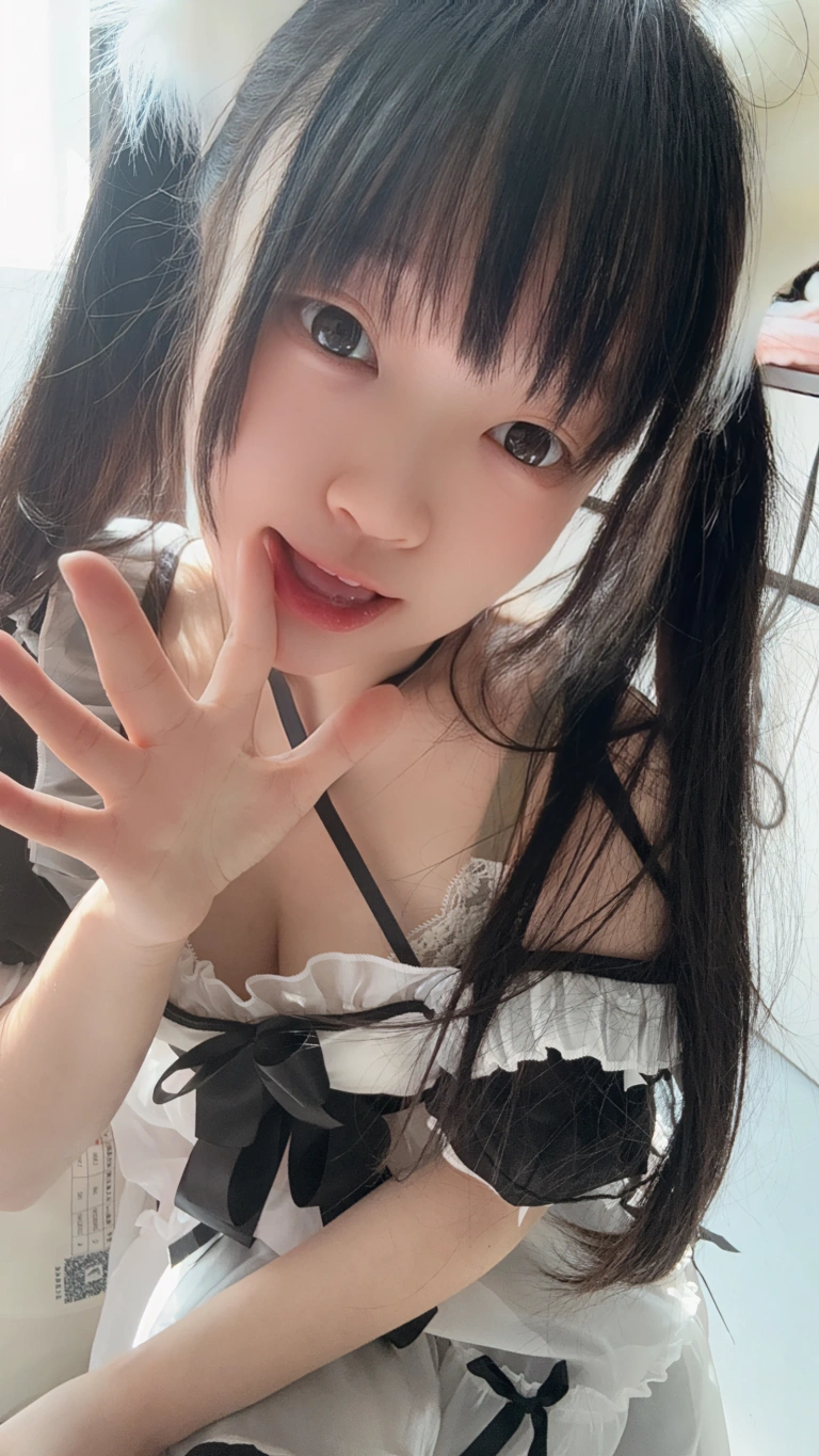 神沢永莉《主人喜欢这套吗》主题写真：63张全套美图，含11个视频